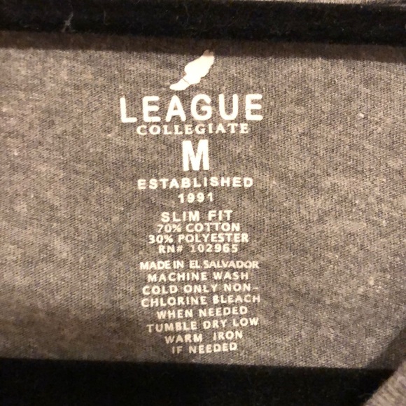 UMASS t-shirt - Picture 3 of 3